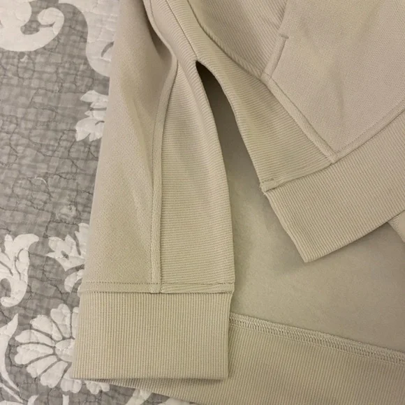Lululemon Scuba Oversized Side-Slit Hoodie ~ Size M/L ~ Color Bone ~ NWT - Picture 8 of 12